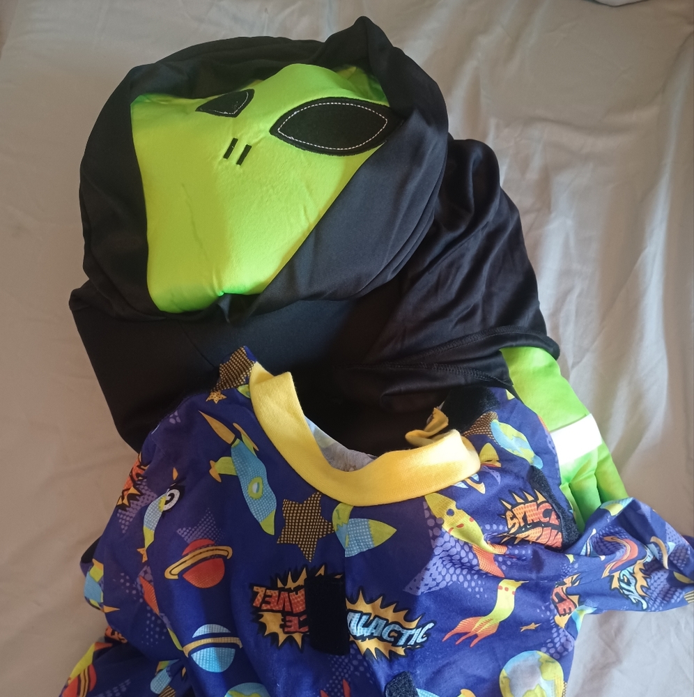 Worn Once Alien Abduction Child Costume Spirit Halloween